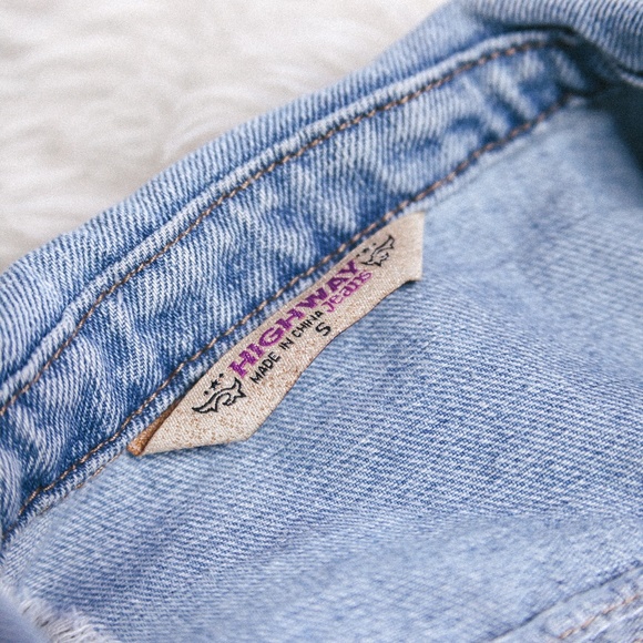Button Front Ripped Jean Jacket - Picture 6 of 12